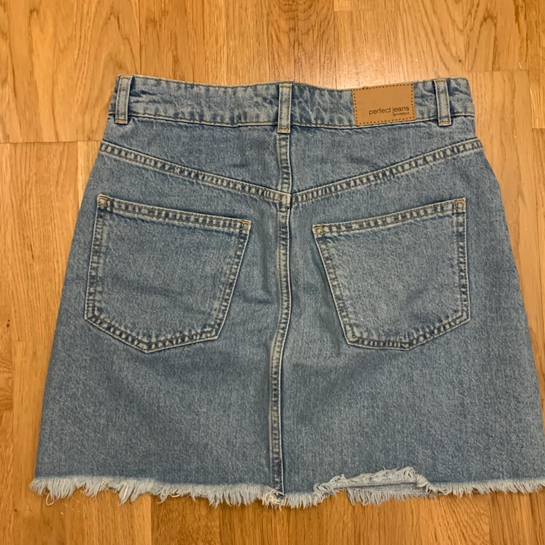 jättefin jeanskjol - 91