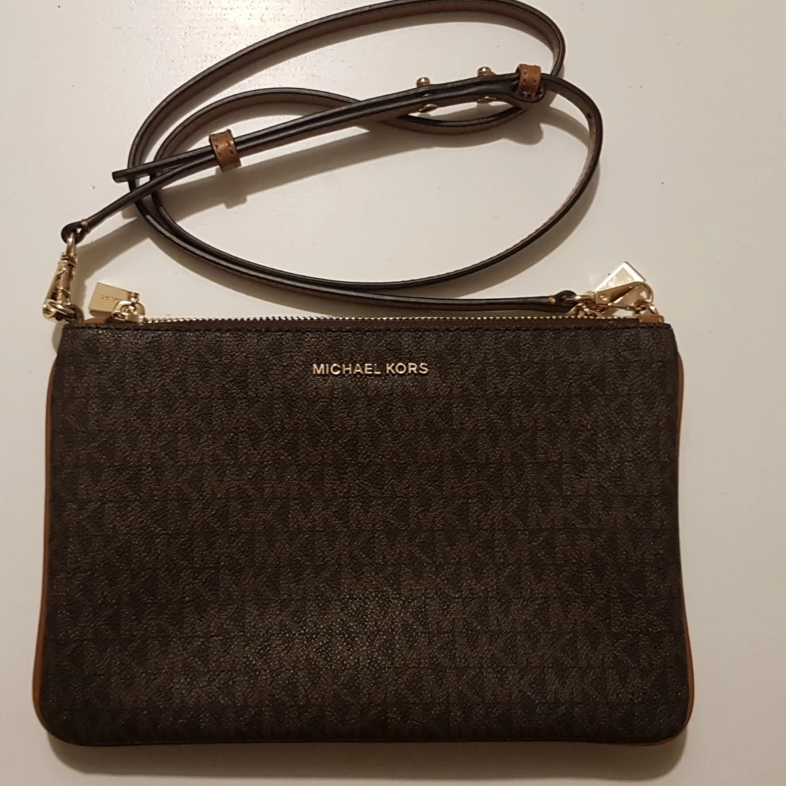 Michael kors crossbody