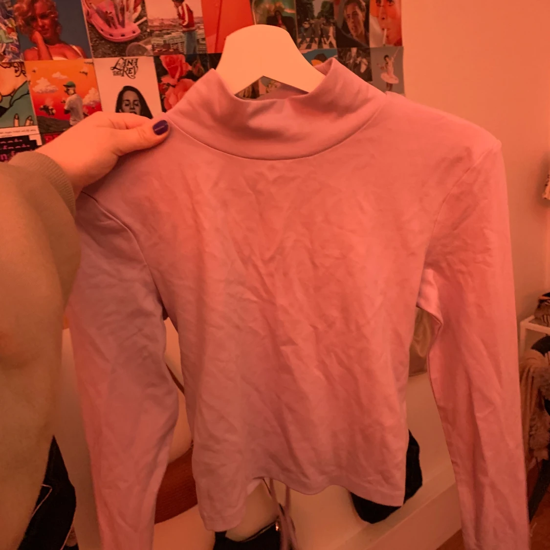 Ljuslila topp från bikbok