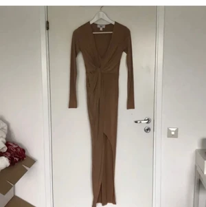 Rebecca Stella klänning - Oanvänd