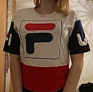 Fila T-shirt  - Perfekt skick, kan hämtas eller levereras <3