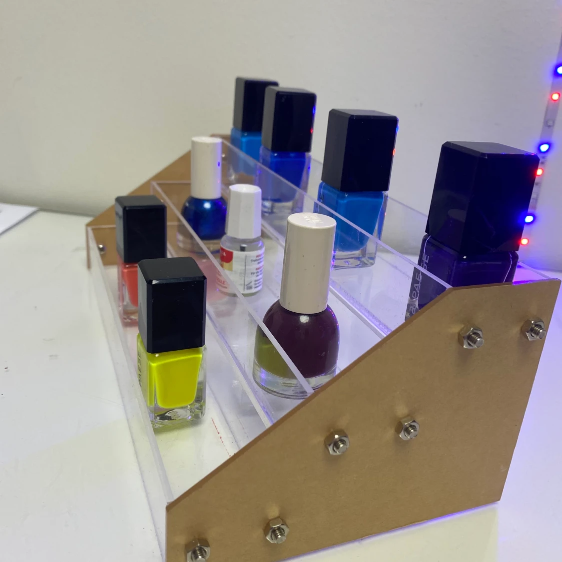 Smink/nagellackställ  - 90