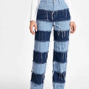  - Randiga vida jeans från Shein, helt oanvända Kan ta egna bilder efter intresse