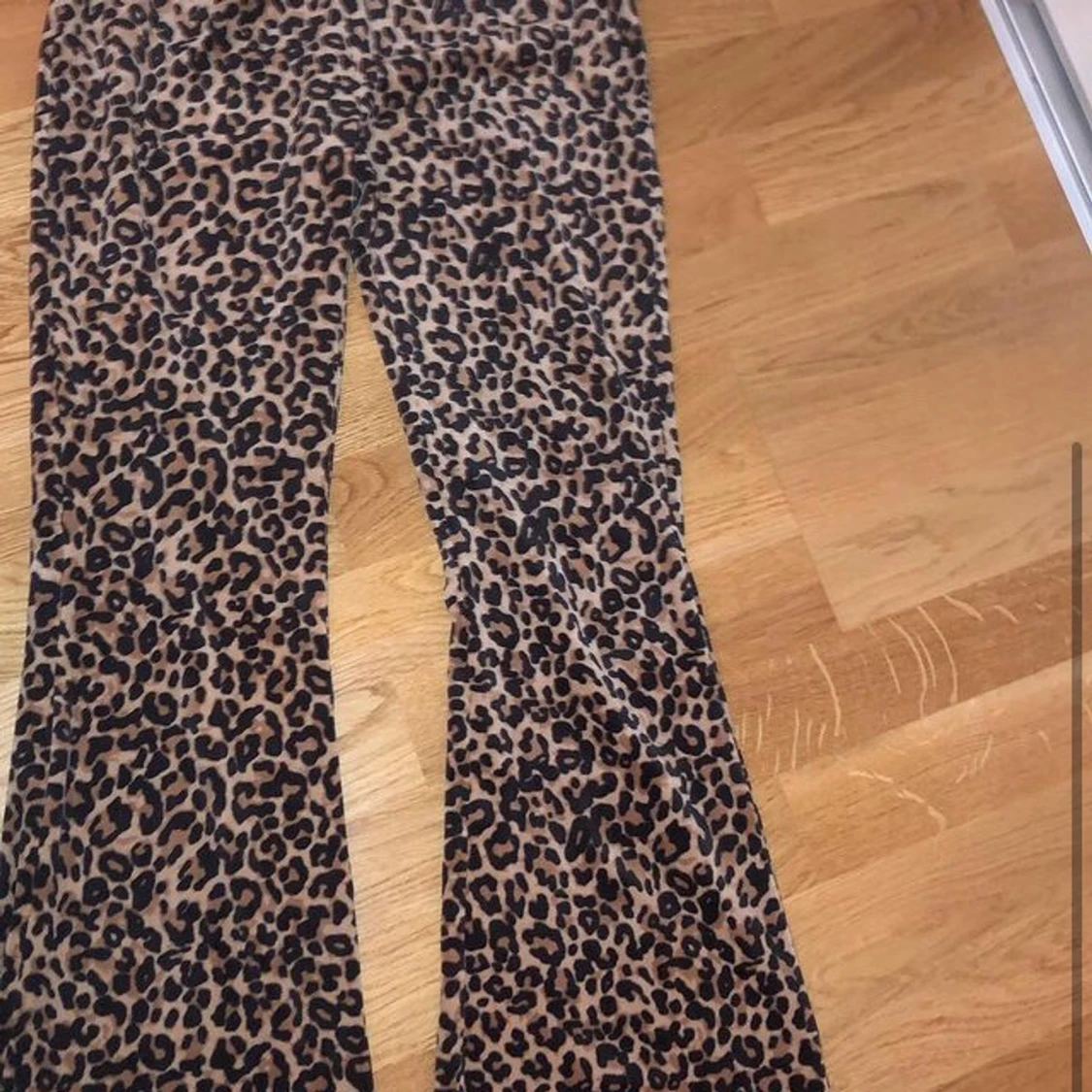 Lejonpard mjukisar storlek xs