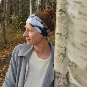 Snyggt Jersey Pannband  - pannbandet är helt nytt och obrukat. tyget är mycket bekvämt. pannbandet passar en huvudomkrets på 54-56 cm och är 8 cm bred