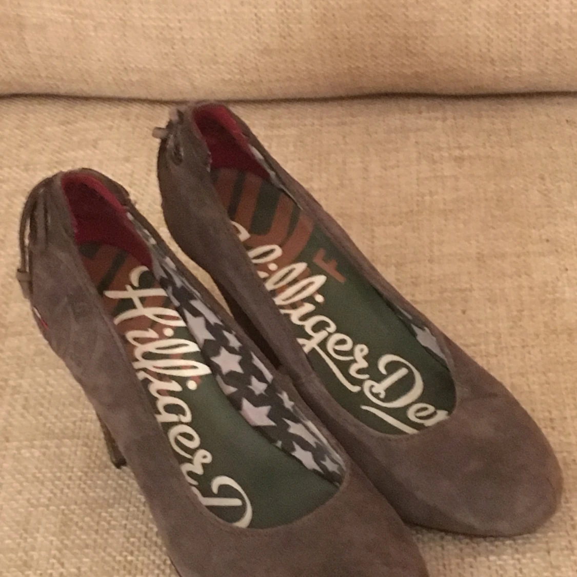 Högklackat i mocka - 90