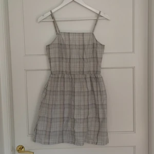  - Fantastisk Jenny Hellström klänning! Ett kap! 