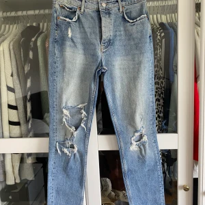 Jeans från Gina  - Jeans från Gina, slitna 