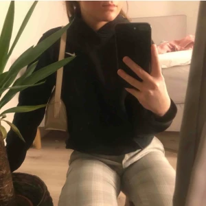 Snygg Nike hoodie - Huvtröja från Nike, eventuell frakt betalar köparen (63kr spårbart)💫💫