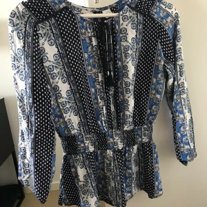 Blus H&M - Fin blus från h&m i storlek 36🥰