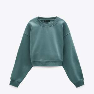 Grön sweatshirt från zara i storlek S, använd en gång