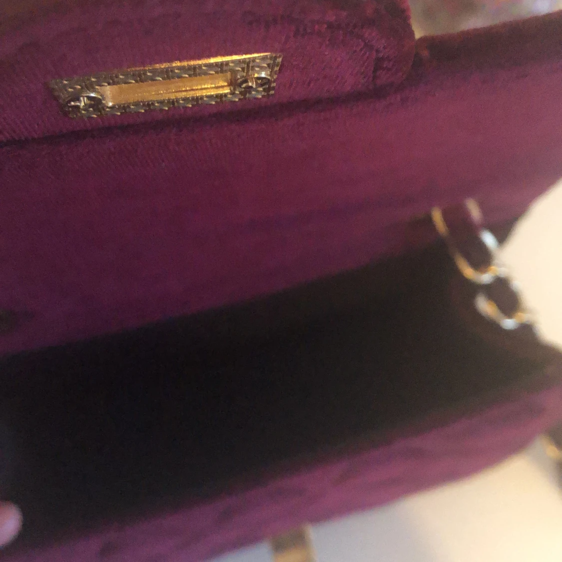 Röd sammets väska  - 91