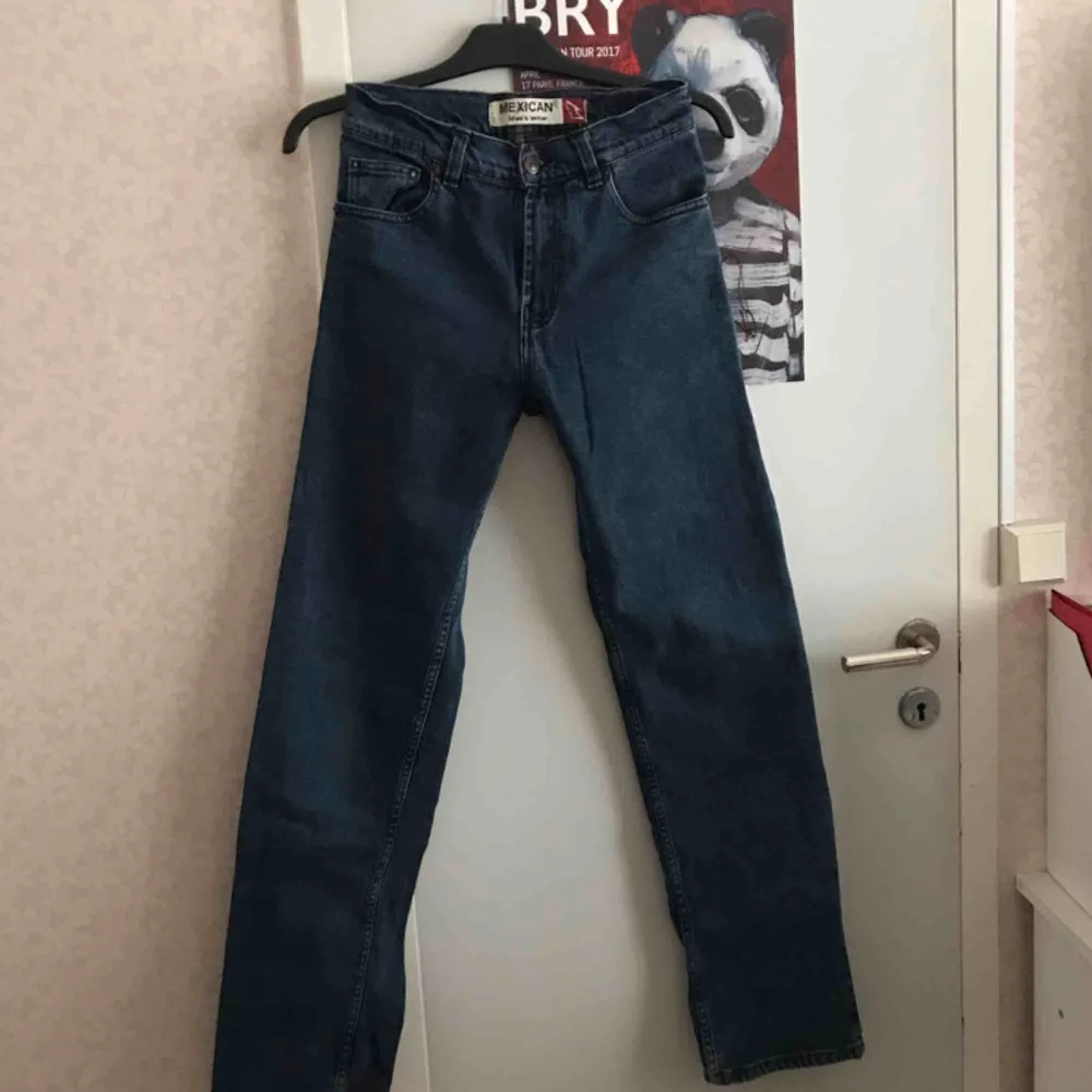 Raka jeans i fint skick!. Jeans & Byxor.