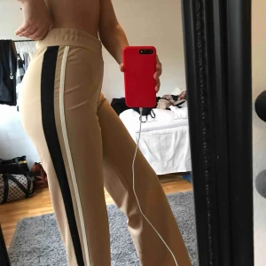  - Coola byxor! Inte genomskinliga! Aldrig använda