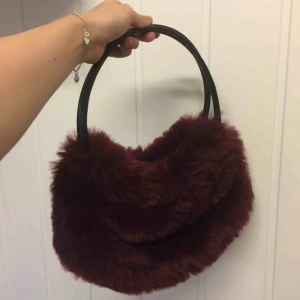  - Gratis frakt! Finns inget märke men är i Fint skick! 