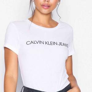 T-shirt från Calvin Klein i storlek XS. Köparen står för frakt :)