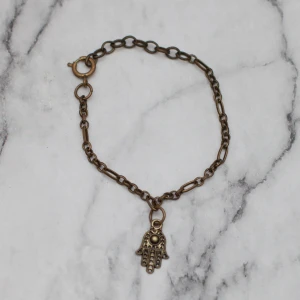  - Snyggt armband, ca 19cm. Fri frakt vid köp över 100:-.