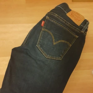  - Super skinny levis strech