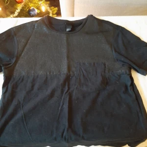  - H&M t-shirt, ganska urtvättad