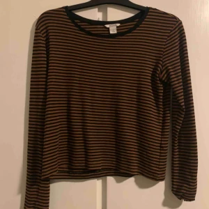  - Tröja från Monki