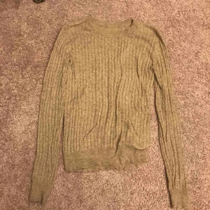  - Kabelstickad tröja från Gina tricot!