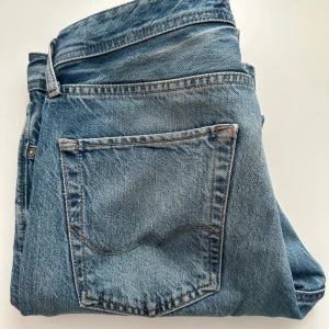 Jack & Jones Jeans - Säljer dessa jeansen från jack & jones då de inte kommer i användning av mig 😁 Köpte de för 600 och säljer för 150kr