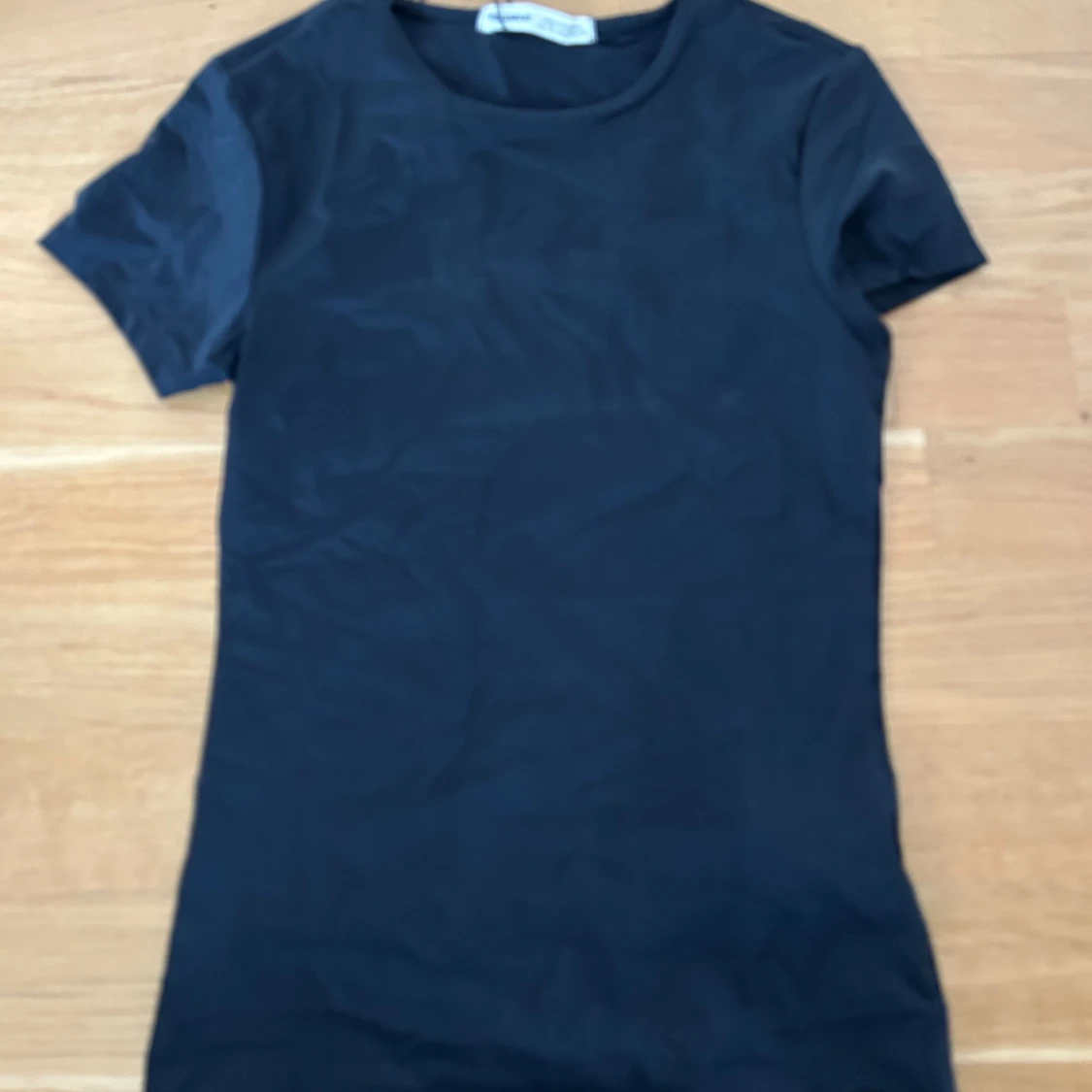 Svart och vit slim tshirt🤍🖤 - 90