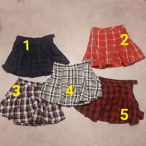 Kawaii Schoolgirl veckad kjol - Storlek; 38 på allihopa.   *** 120kr styck****