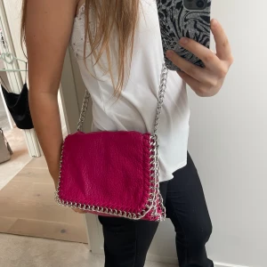 Tiamo Väska  - Snygg Tiamo Väska 🩷