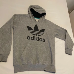 Hoodie - Skön Hoodie i bra skick. 