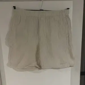 Linne shorts från Zara  Sparsamt använda 