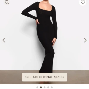 Skims klänning - Prislapp på! Aldrig använt bara testat. Säljer då det inte kommit till användning