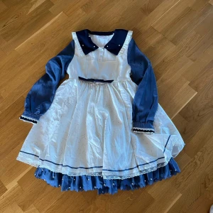 Klänning  - Klänning köpt på Kawaiistore i fint skick. Säljer många fler!  