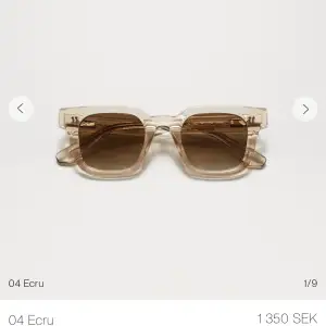 Jag säljer mina jättefina solglasögon från chimi i modellen 04. Solglasögonen är helt oanvända därav priset. Nypris 1350 och jag säljer för 1200 kr. Solglasögonen är i perfekt sick i och med att de är oanvända😍jättesnygga!! (Kartongen me chimi ingår)