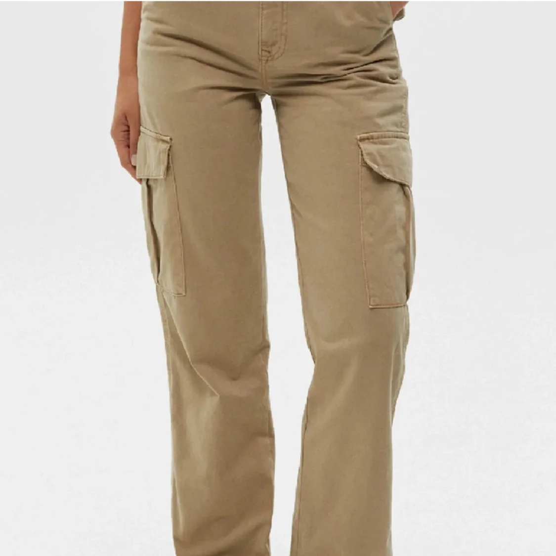 Beiga cargo pants, pull&bear  - 90