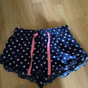Pjamas shorts - Jättesöta Pjamas shorts, inga defekter, storlek S💞