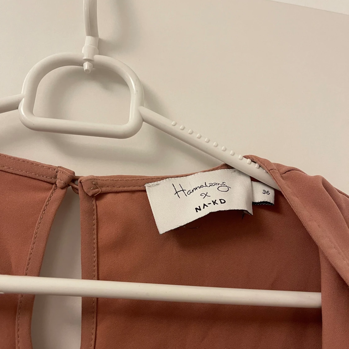 overlapped trumpet sleeve playsuit na kd hanna friberg byxdress  - 38