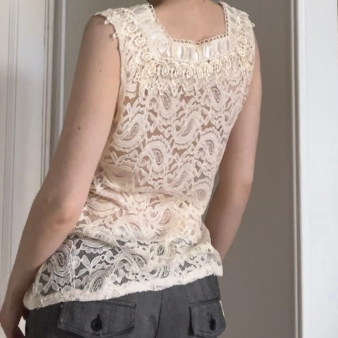 Krämvitt spetslinne  - 90