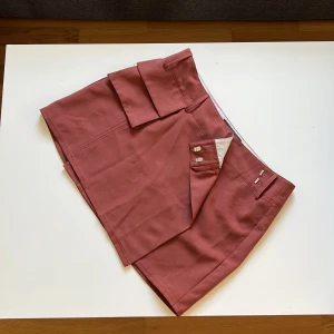 Cargo kjol - Jätte fin kjol som tyvärr är för liten för mig. M men passar som en S