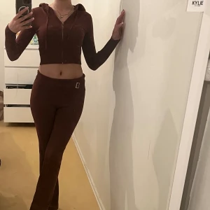 Set  - Gullig stickad matchande set i st xs/s i färgen brun🥰