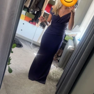 Balklänning  - Superfint balklänning från Bubbelroom  Strl xs-s