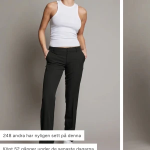 Lågmidjade kostymbyxor  - Skriv om ni har några frågor 
