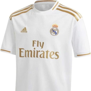 Real madrid t shirt - Köpt från adidas butik i kungsbacka, kvitto ej kvar tyvärr.  Cond 8,5/10 som i nyskick välvårdad.  Hala madrid y nada mas