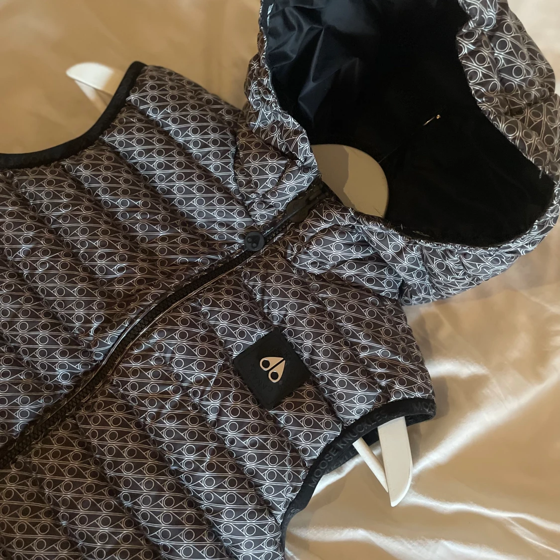 Mosse knuckles väst 164 men är lite liten för mig som är 170 - 90