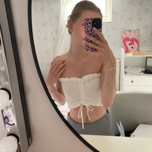 Tub topp bik bok  - Säljer denna tub toppen från bik bok i storlek s då jag inte använder den💓