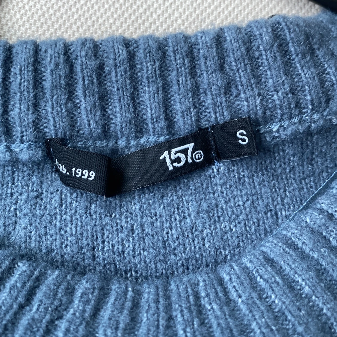 Blå stickad tröja - 90