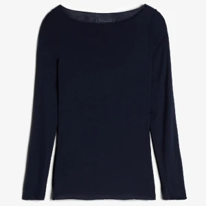 Intimissimi tröja - Säljer min Intimissimitröja då den inte kommer till användning längre. Skriv för egna bilder, köparen står för frakten💕💕