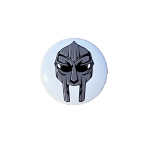 MF doom pin - - MF doom pin köpt second hand, aldrig använd! - tips: köp i style bundle och få mer för mindre frakt