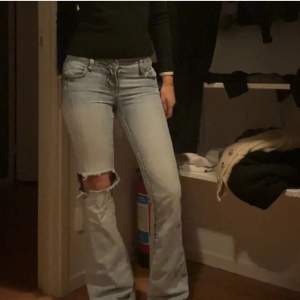 Säljer vidare dessa jeans då de var lite för stora. ❤️