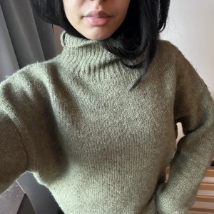 Grön tröja💚 - Grön stickad tröja💚 